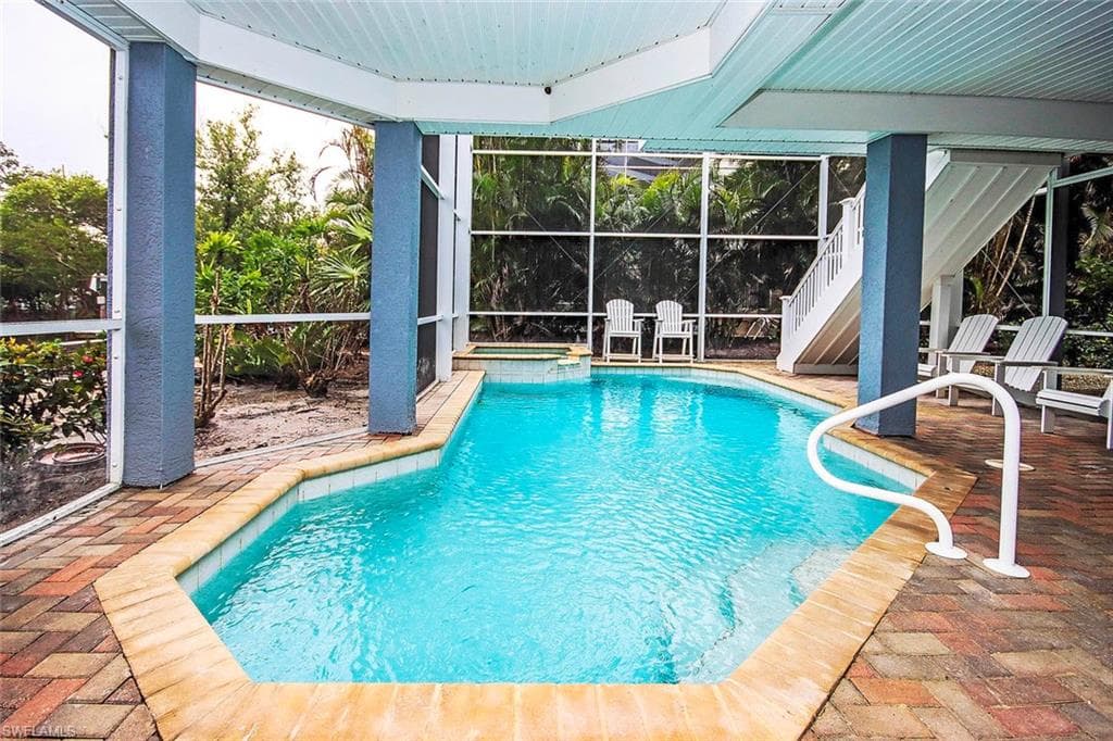 1656 Hibiscus DR, SANIBEL FL 33957-30