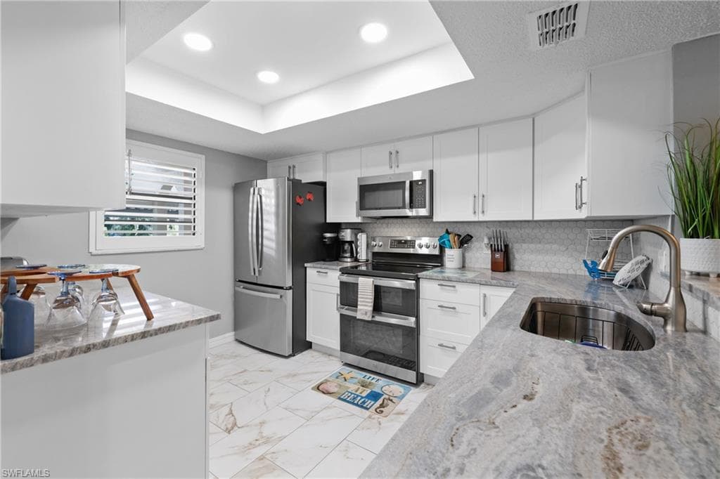 9395 Pennsylvania AVE # 27, BONITA SPRINGS FL 34135-3