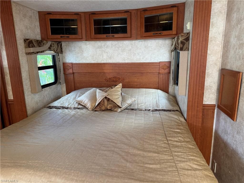 69 Kumquat LN # 192, NAPLES FL 34114-6