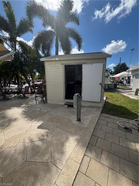 69 Kumquat LN # 192, NAPLES FL 34114-17