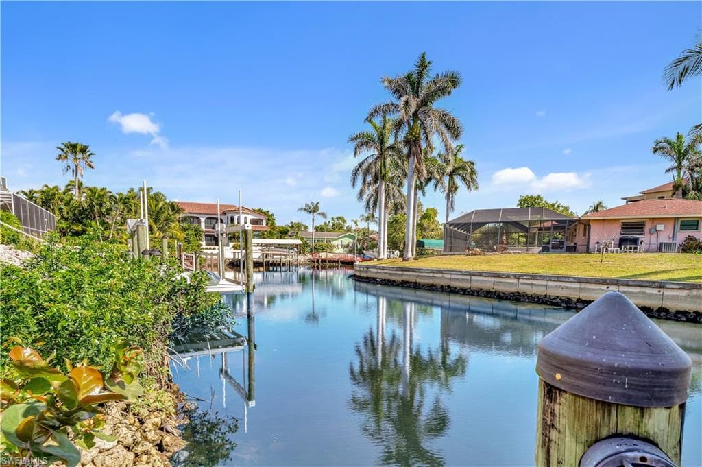 27041 Flamingo DR, BONITA SPRINGS FL 34135-46