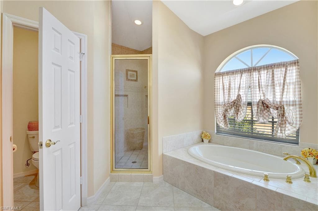 27041 Flamingo DR, BONITA SPRINGS FL 34135-31