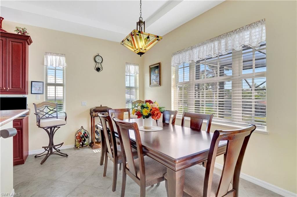 27041 Flamingo DR, BONITA SPRINGS FL 34135-8