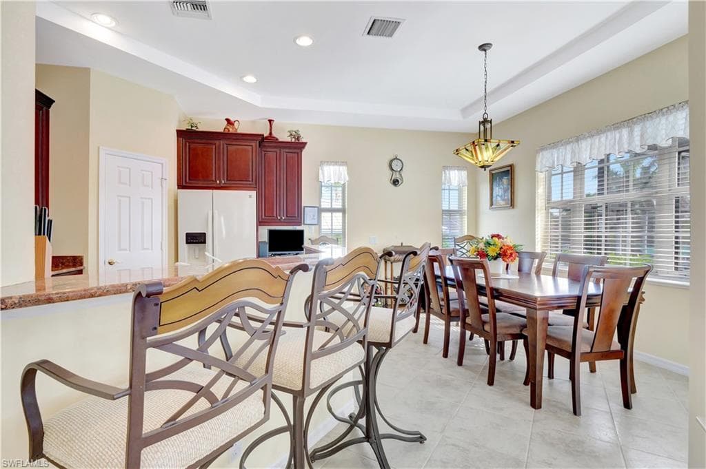 27041 Flamingo DR, BONITA SPRINGS FL 34135-9