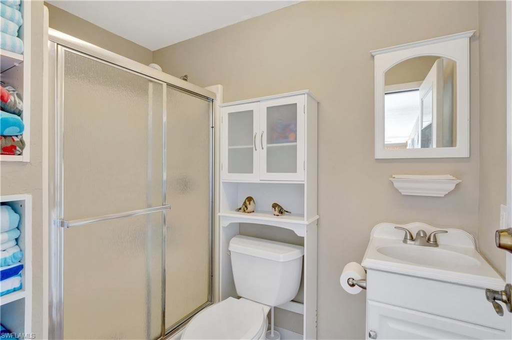 27041 Flamingo DR, BONITA SPRINGS FL 34135-43