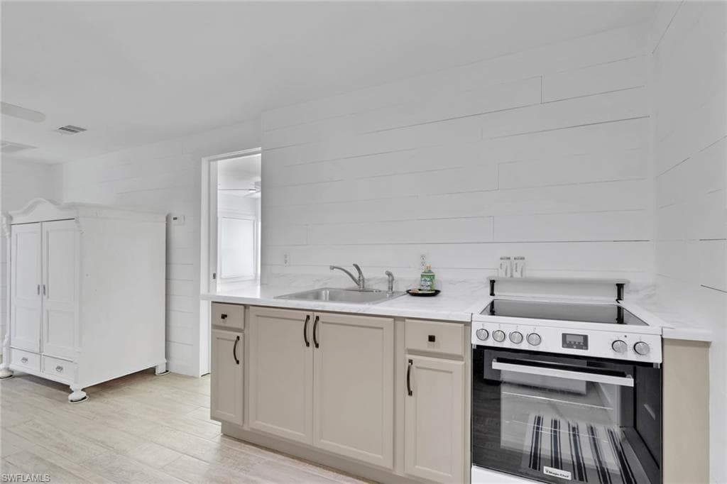 847 James ST, FORT MYERS FL 33916-25