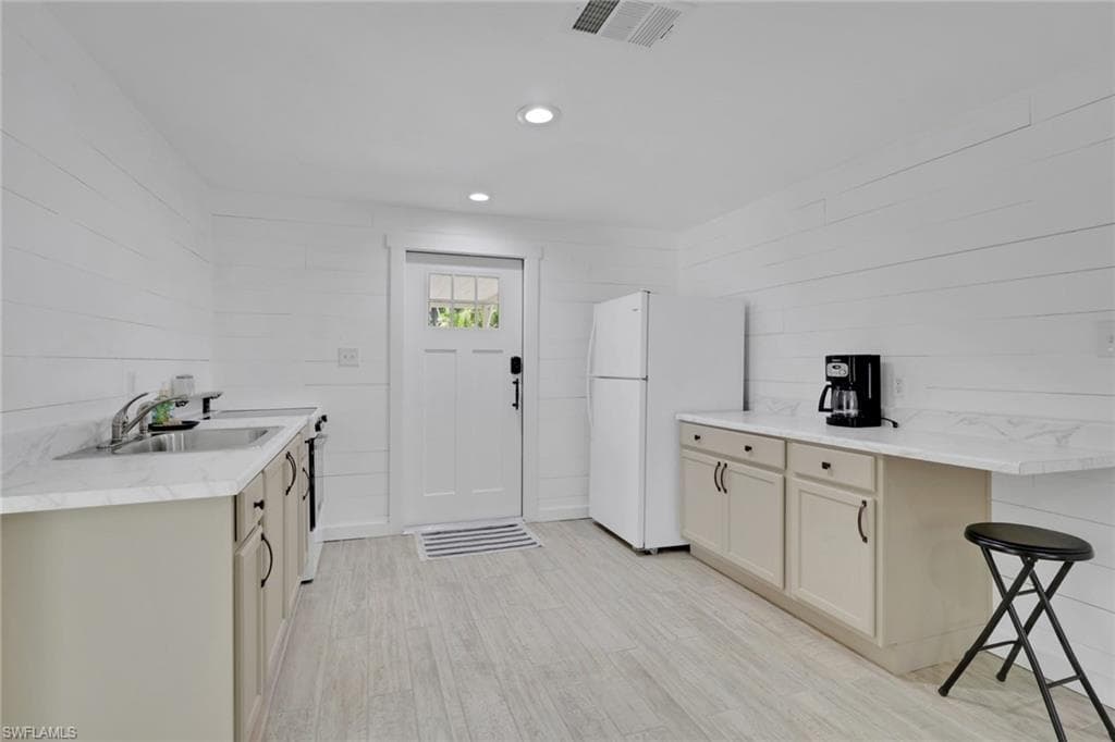 847 James ST, FORT MYERS FL 33916-21