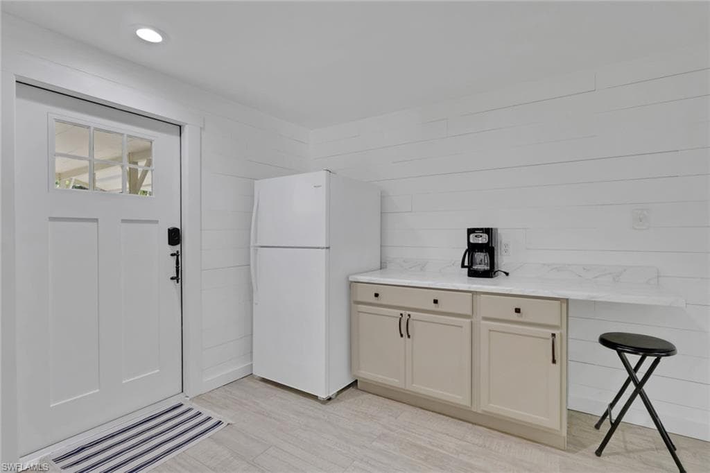 847 James ST, FORT MYERS FL 33916-24