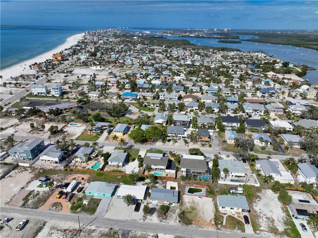 161 Hibiscus DR, FORT MYERS BEACH FL 33931-21
