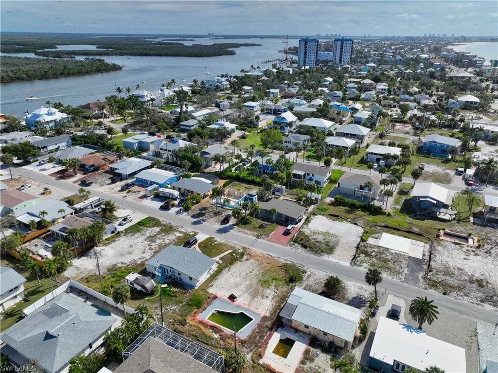 161 Hibiscus DR, FORT MYERS BEACH FL 33931-6
