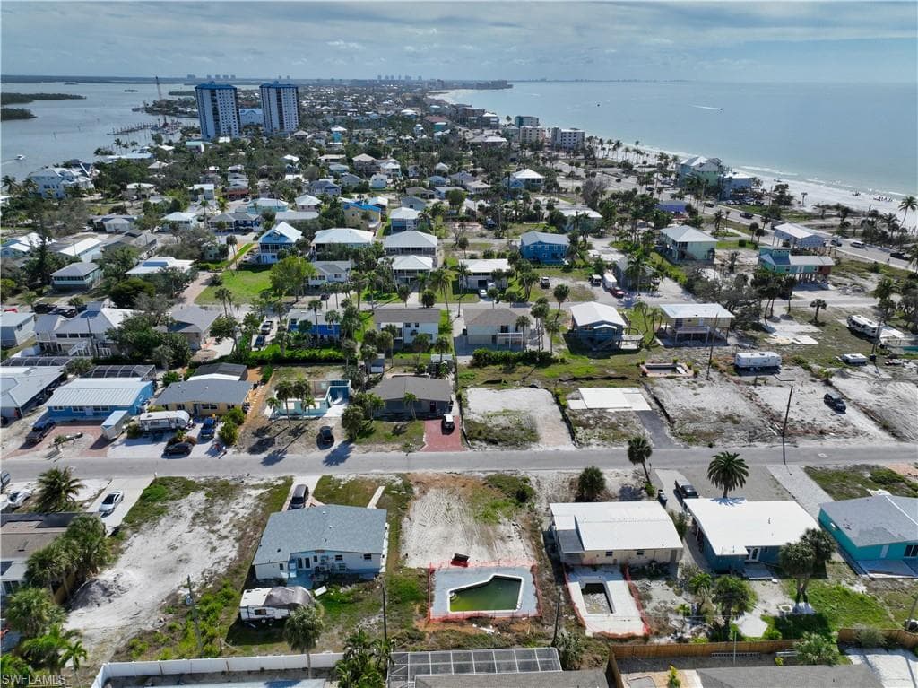 161 Hibiscus DR, FORT MYERS BEACH FL 33931-8