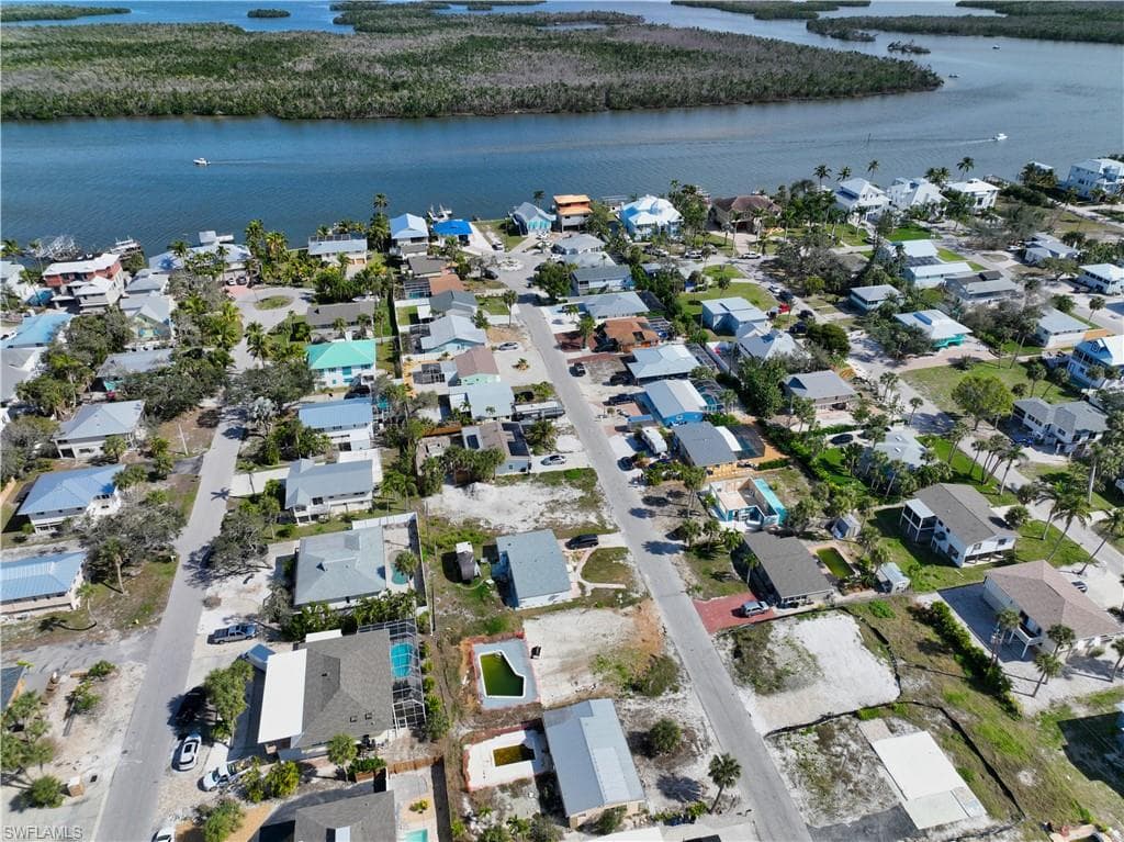 161 Hibiscus DR, FORT MYERS BEACH FL 33931-29