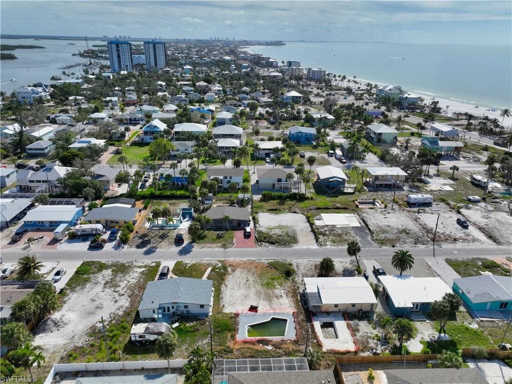 161 Hibiscus DR, FORT MYERS BEACH FL 33931-9