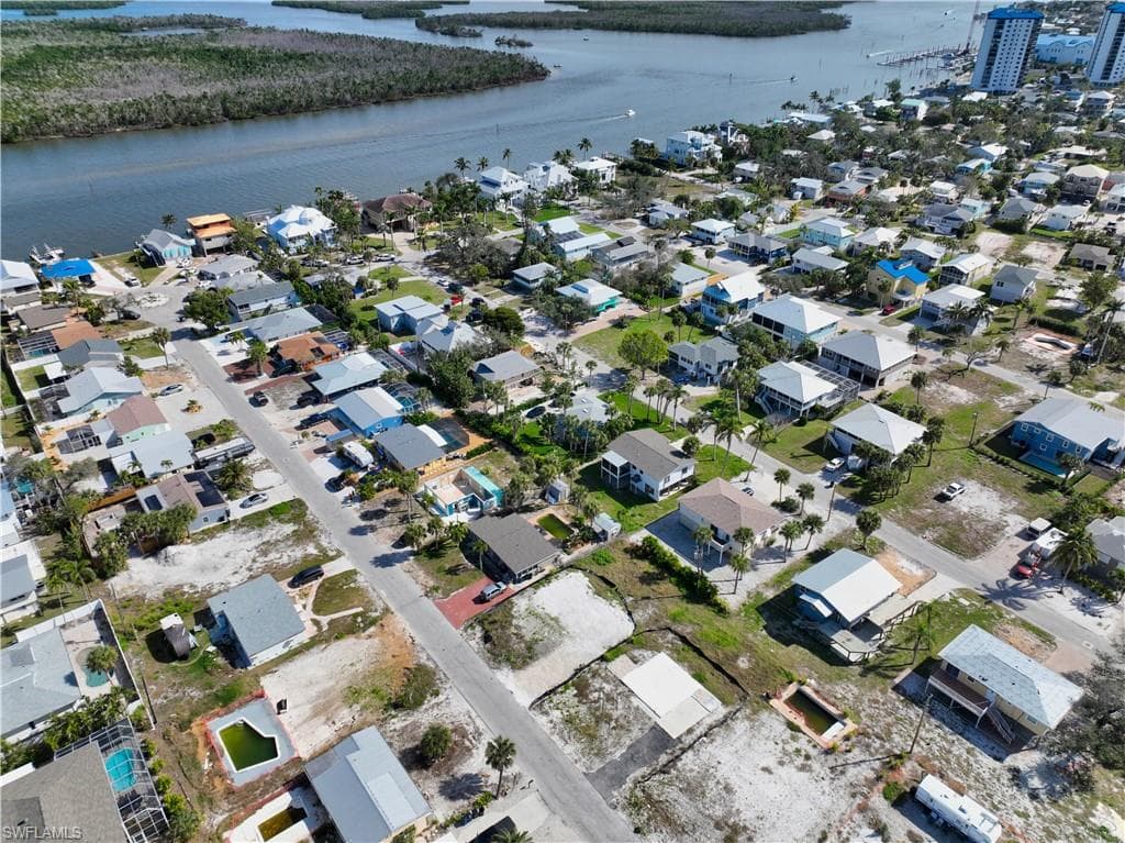 161 Hibiscus DR, FORT MYERS BEACH FL 33931-30