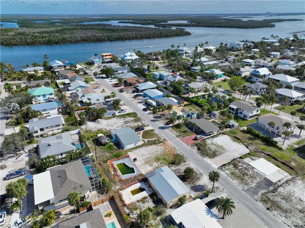 161 Hibiscus DR, FORT MYERS BEACH FL 33931-3