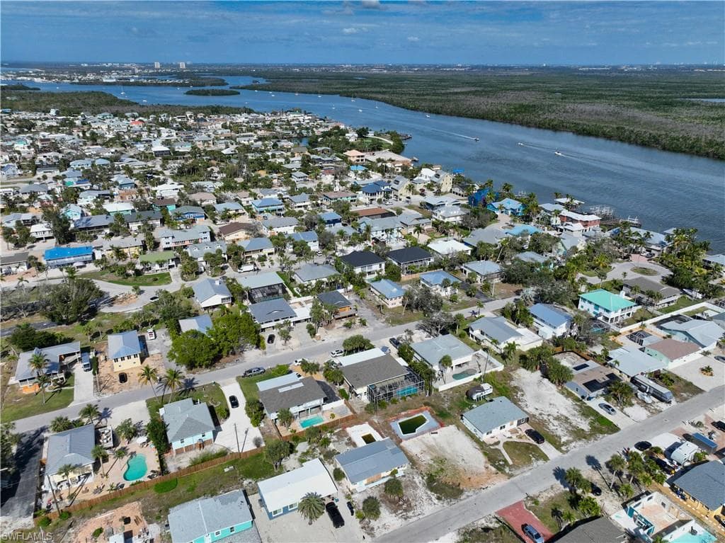 161 Hibiscus DR, FORT MYERS BEACH FL 33931-24