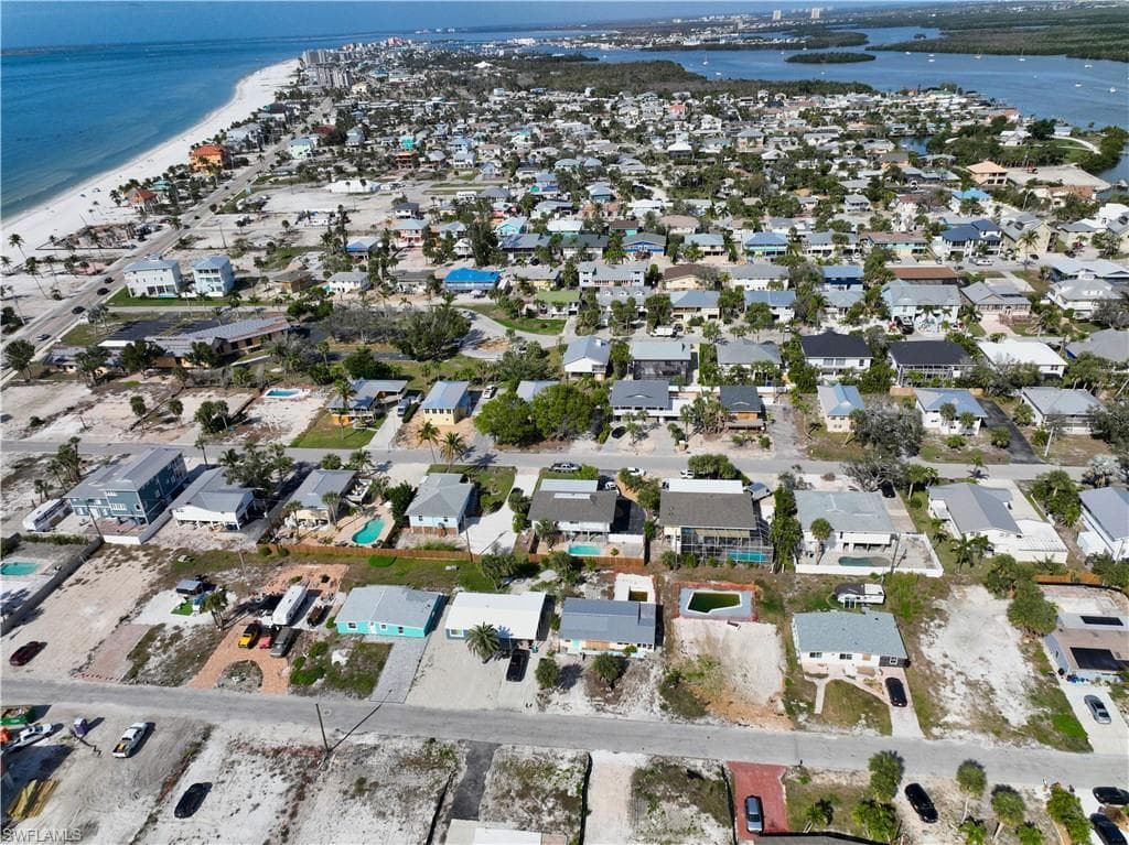 161 Hibiscus DR, FORT MYERS BEACH FL 33931-20