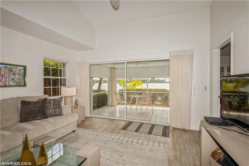 2608 Sailors WAY # 122, NAPLES FL 34109-6