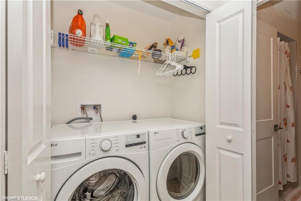 2608 Sailors WAY # 122, NAPLES FL 34109-32