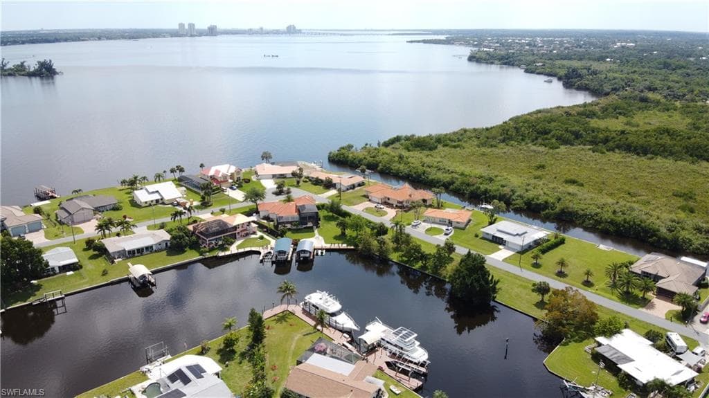 2347 Club House RD, NORTH FORT MYERS FL 33917-28