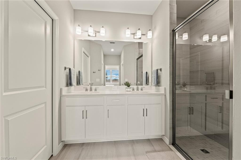11821 Venetian Lagoon DR # 104, FORT MYERS FL 33913-12