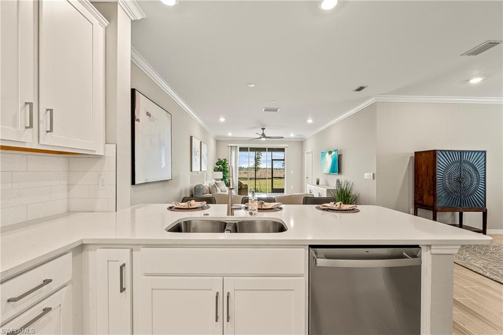 11821 Venetian Lagoon DR # 104, FORT MYERS FL 33913-6
