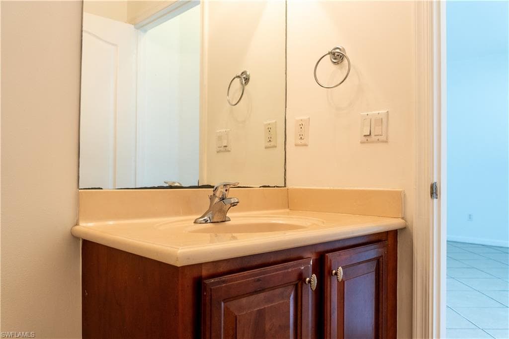 7029 Ambrosia LN # 604, NAPLES FL 34119-26