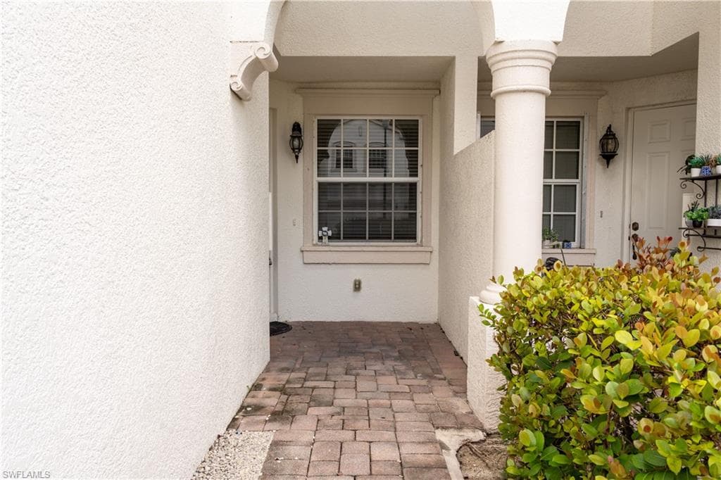 7029 Ambrosia LN # 604, NAPLES FL 34119-3