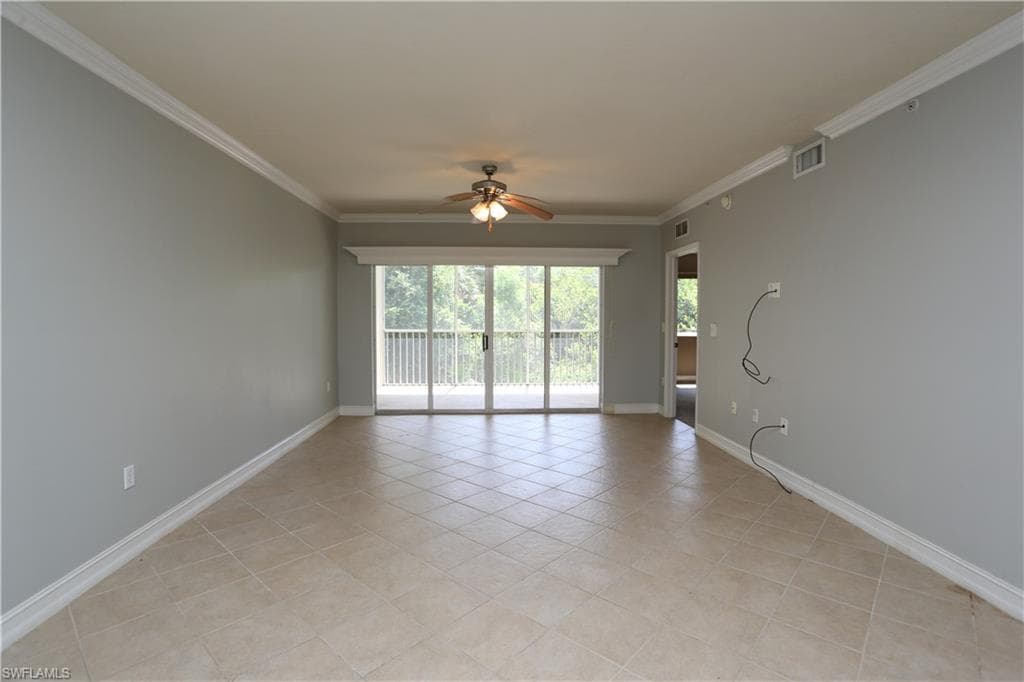 7811 Regal Heron CIR # 204, NAPLES FL 34104-5