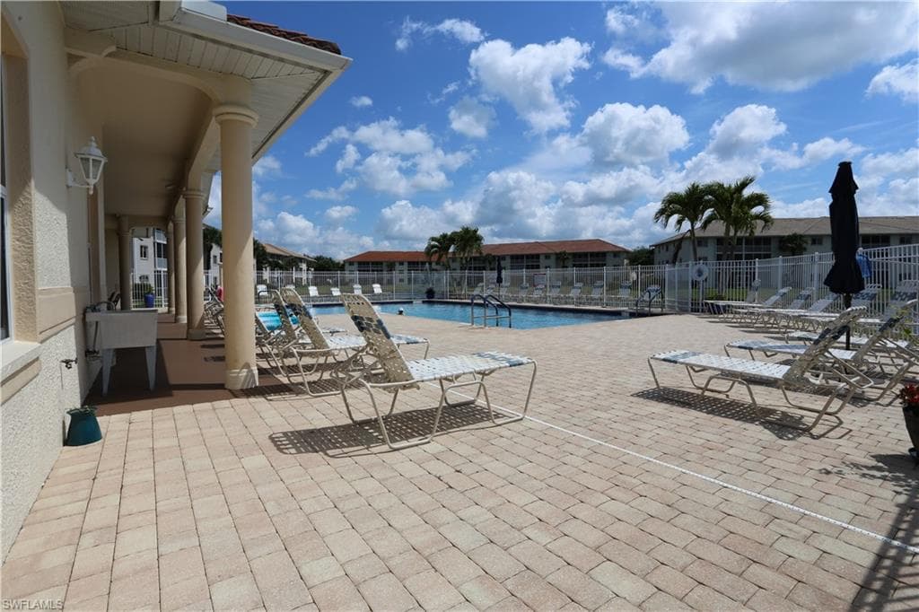 7811 Regal Heron CIR # 204, NAPLES FL 34104-31