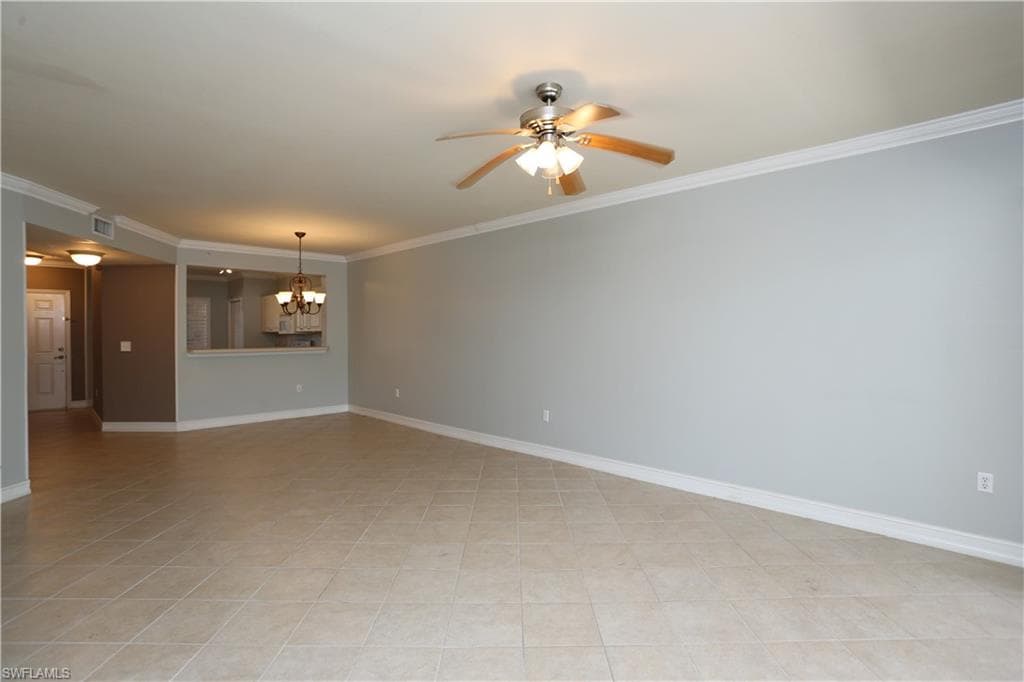 7811 Regal Heron CIR # 204, NAPLES FL 34104-4