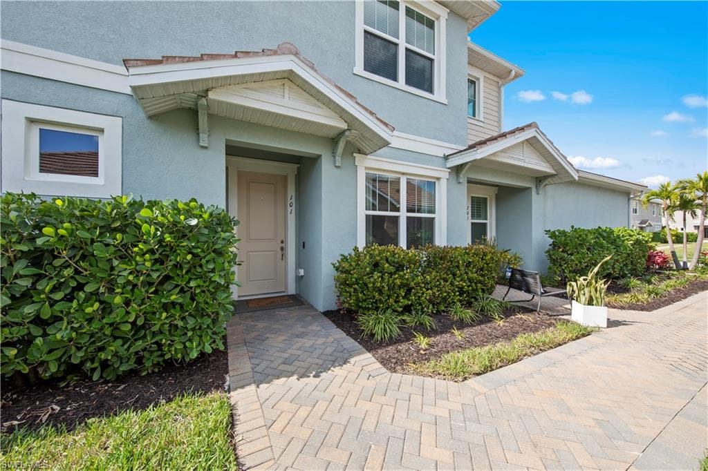 4688 Arboretum CIR # 101, NAPLES FL 34112-19