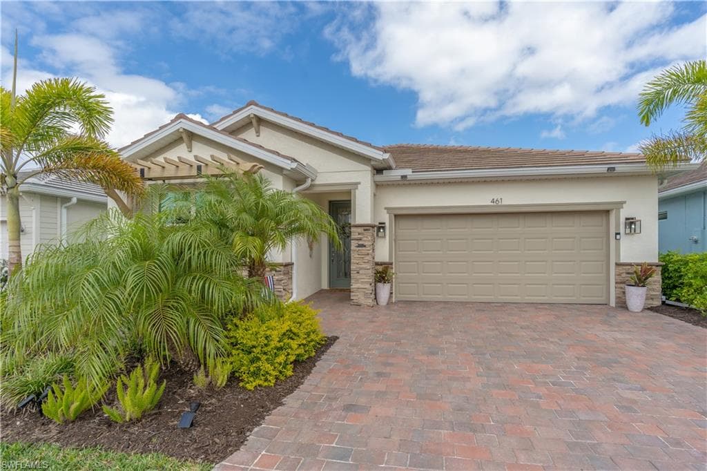 461 Kamari CV, NAPLES FL 34114-2
