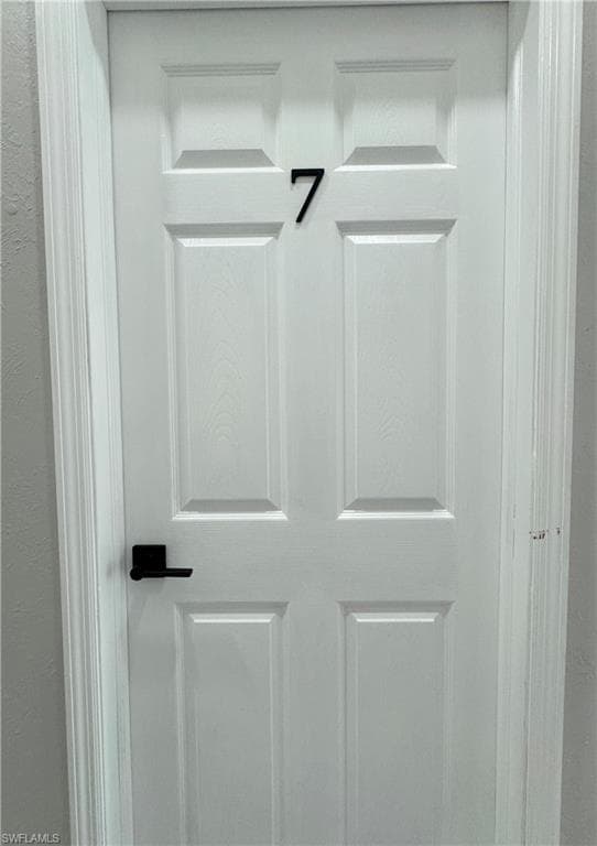 2706 SE Santa Barbara PL, CAPE CORAL FL 33904-1