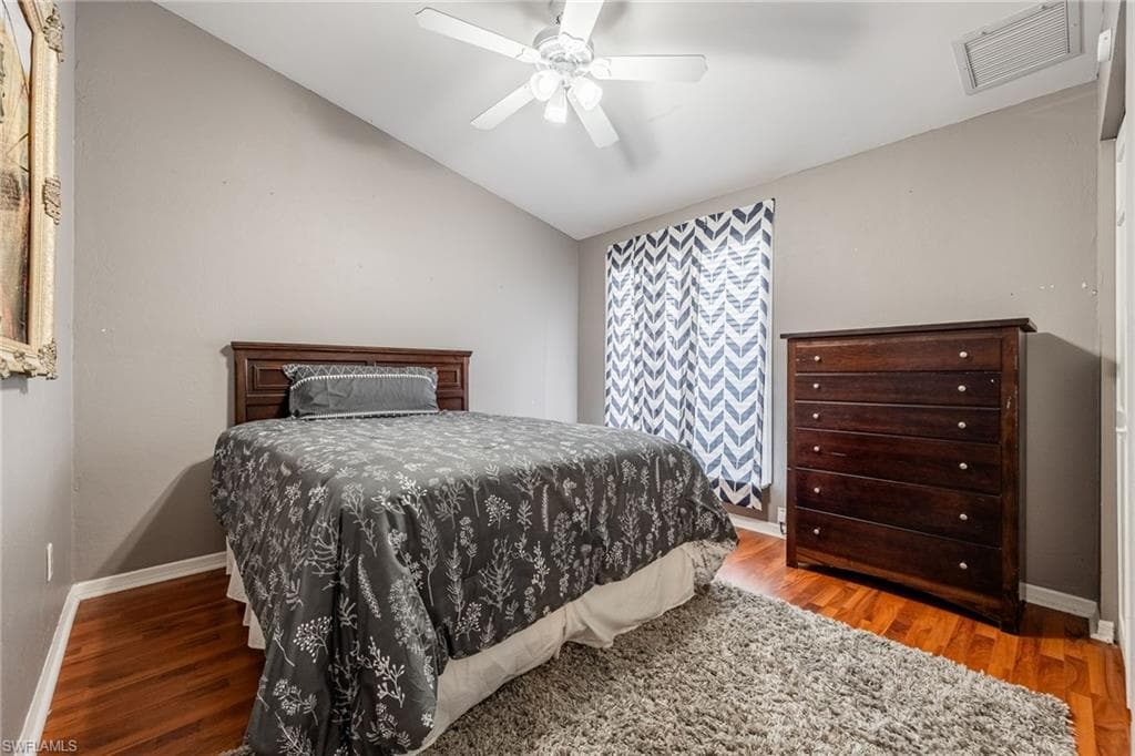 6136 Higgins AVE, FORT MYERS FL 33905-26