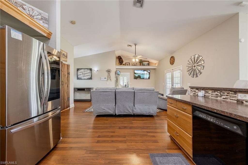 6136 Higgins AVE, FORT MYERS FL 33905-16