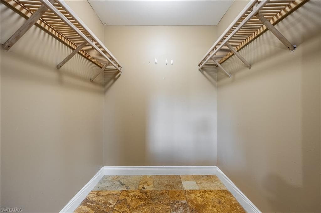 6136 Higgins AVE, FORT MYERS FL 33905-25