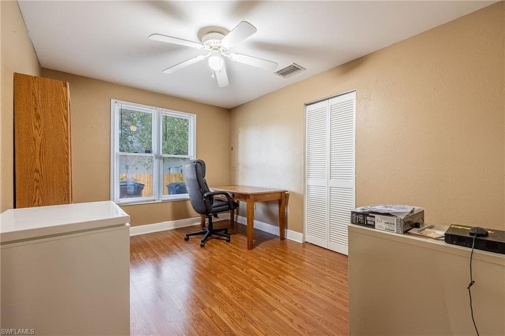 6136 Higgins AVE, FORT MYERS FL 33905-27