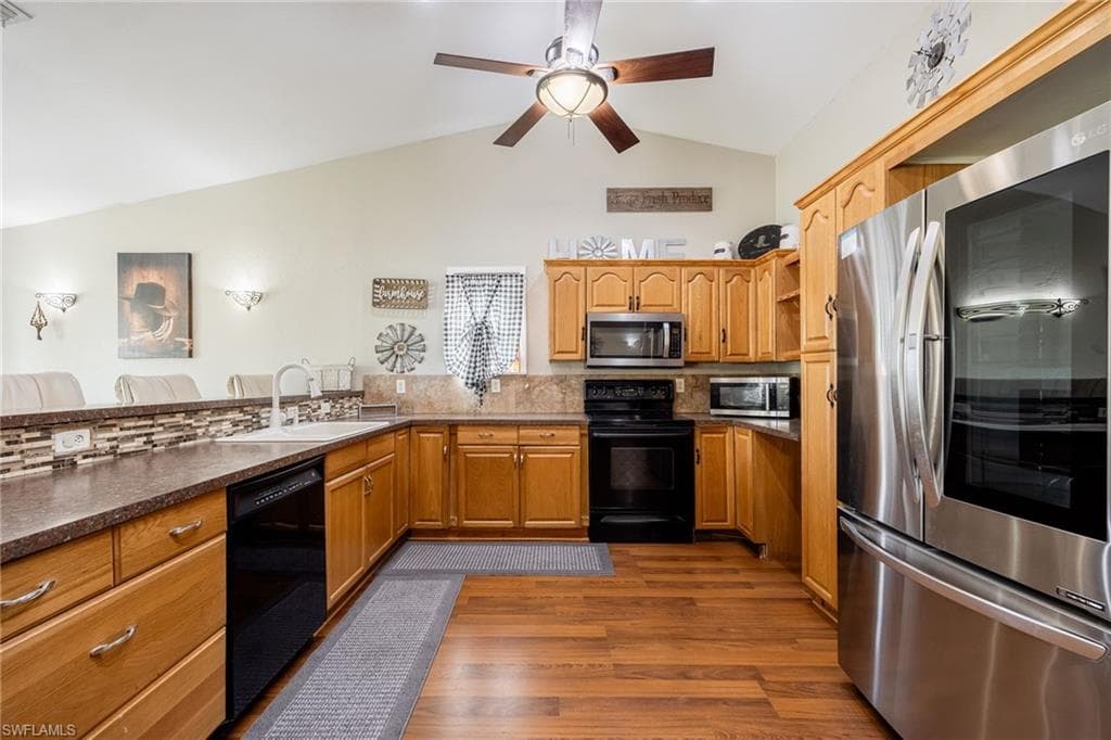 6136 Higgins AVE, FORT MYERS FL 33905-13