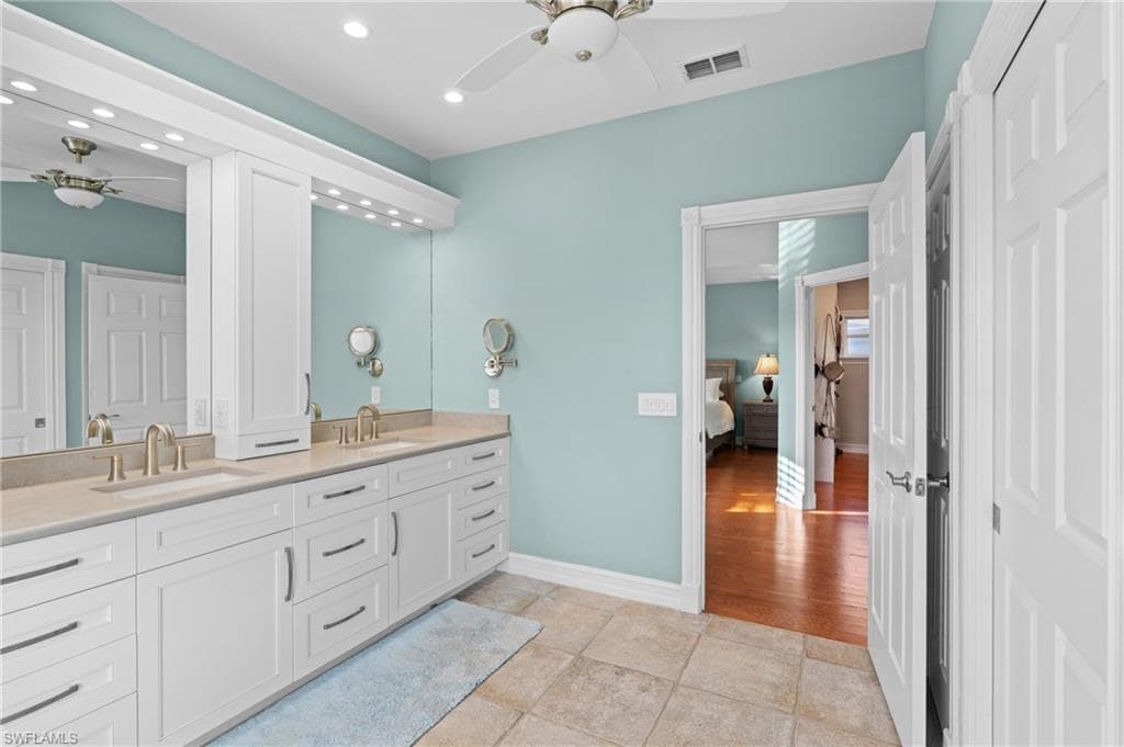 1495 Gordon River LN, NAPLES FL 34104-35