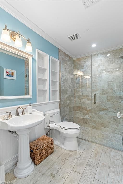 1495 Gordon River LN, NAPLES FL 34104-31