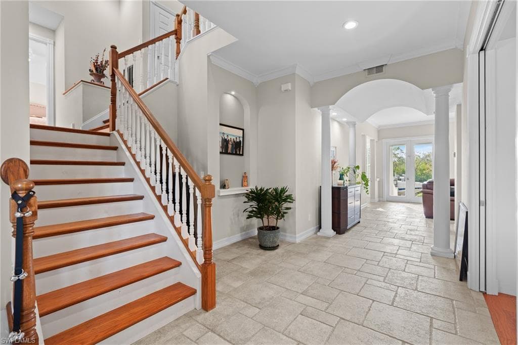1495 Gordon River LN, NAPLES FL 34104-14