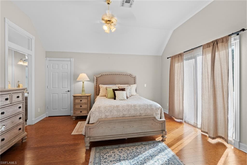 1495 Gordon River LN, NAPLES FL 34104-39