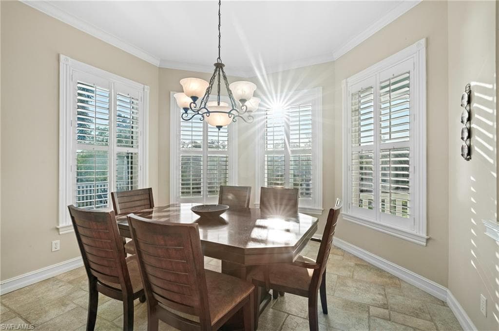 1495 Gordon River LN, NAPLES FL 34104-24