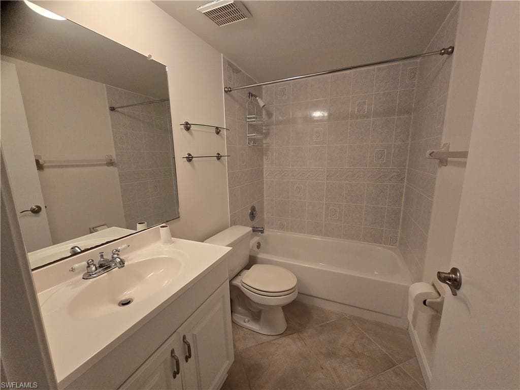 5737 Whitaker RD # C104, NAPLES FL 34112-12