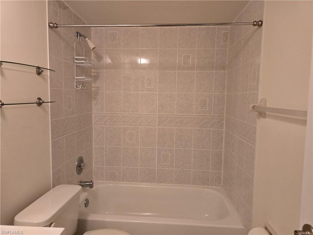 5737 Whitaker RD # C104, NAPLES FL 34112-11