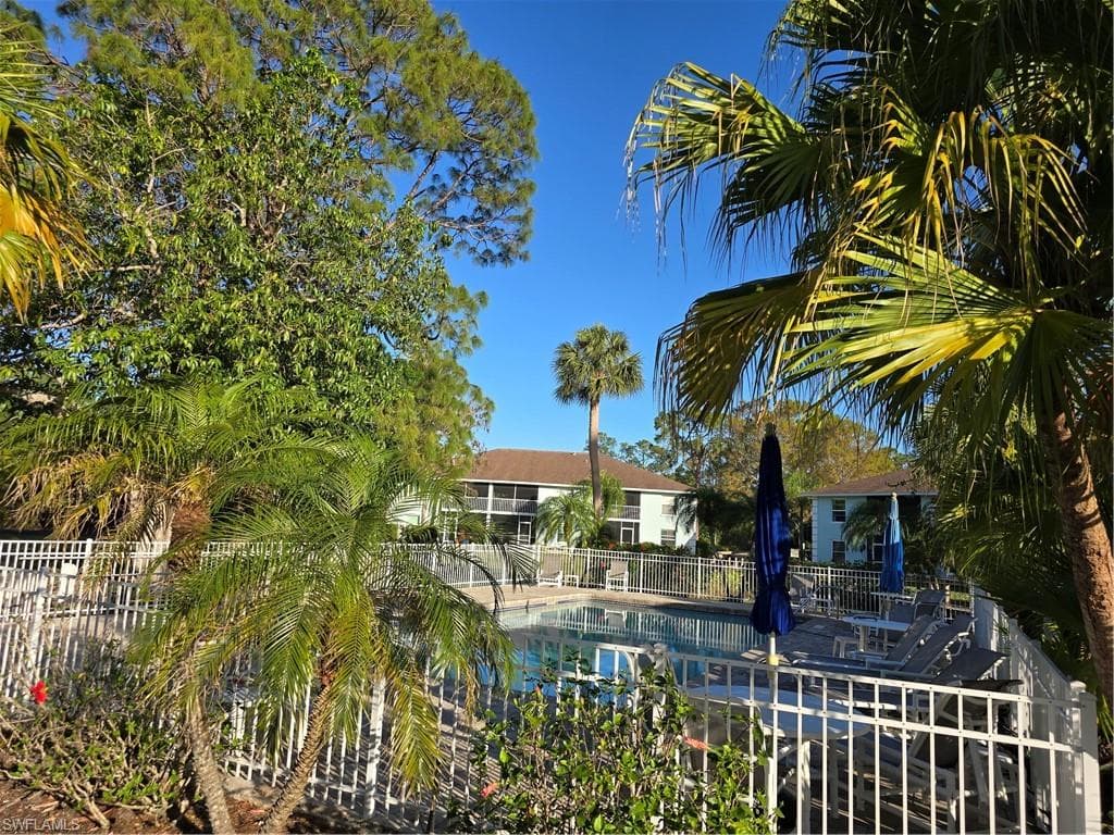 5737 Whitaker RD # C104, NAPLES FL 34112-33