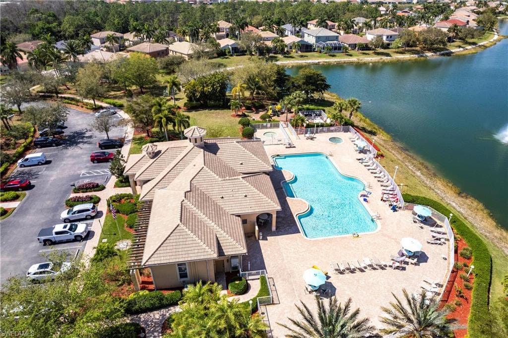 8600 Athena CT, LEHIGH ACRES FL 33971-41