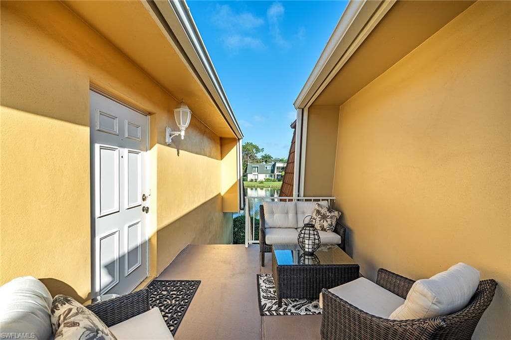 423 Meadowlark LN # 423B, NAPLES FL 34105-8