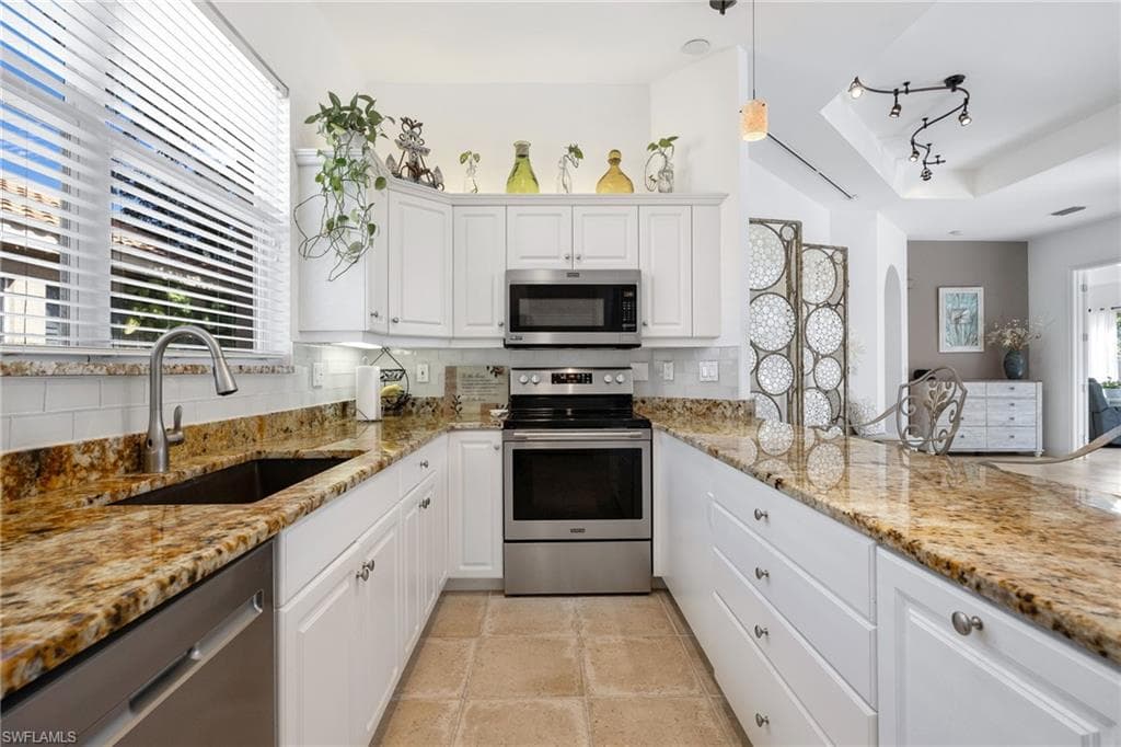 15136 Portside DR, FORT MYERS FL 33908-16